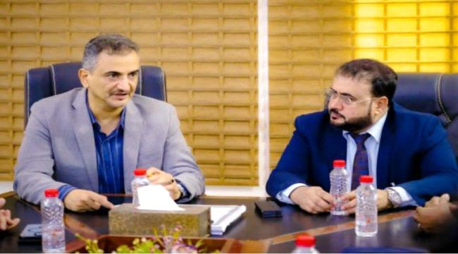 
                     المحافظ لملس يبحث مع وزير الأشغال آلية التعاون والتنسيق في مجال صيانة الطرق والجسور