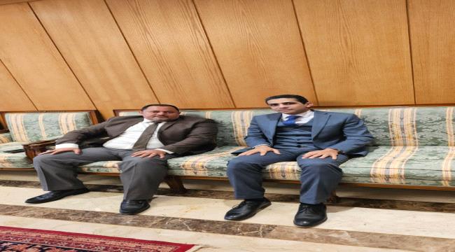 
                     الحجري يلتقي نائب السفير المصري ومسؤؤل الملف السياسي في السفارة المصرية لدى اليمن