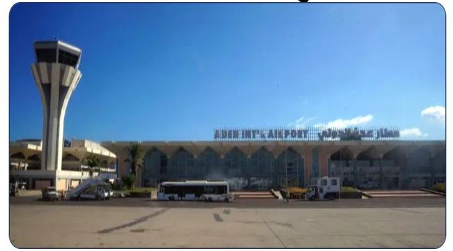 
                     أمن مطار عدن يضبط أدوية مهربة ويمنع مغادرة 13 مسافرا