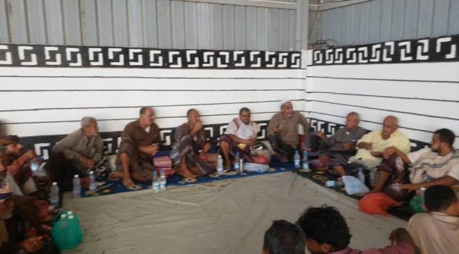 
                     قبائل مركز رأس العارة تعقد لقاءً هامًا لمكافحة التقطع القبلي على الخط الساحلي