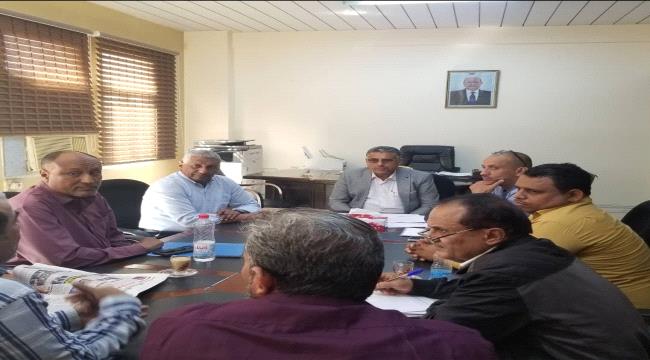 
                     اجتماع في عدن يناقش مستوى تنفيذ مؤسسة ترنجل مشاريع المياه والصرف الصحي في خورمكسر