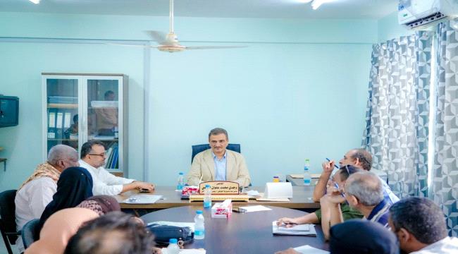 
                     لملس يناقش برنامج محلي التواهي في عدن ويطلع على عمل الجهاز المركزي للإحصاء