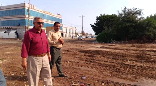
                     المهندس قائد راشد يتفقد ويطلع على مساحة الجزيرة الوسطية جولة سوزوكي - البحيرة"
