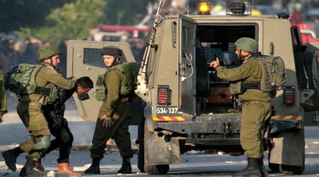 الاحتلال الاسرائيلي يعتقل 22 فلسطينياً بالضفة الغربية