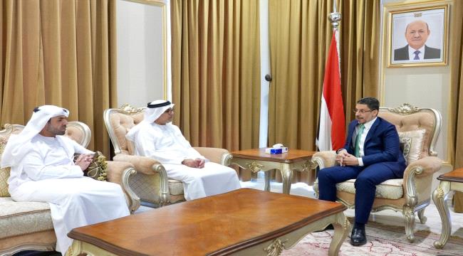 
                     تفاصيل لقاء يجمع رئيس الوزراء بالسفير الاماراتي لدى اليمن