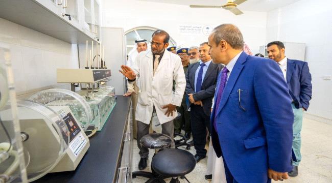 
                     افتتاح حزمة من مشاريع جامعة عدن بدعم سعودي 