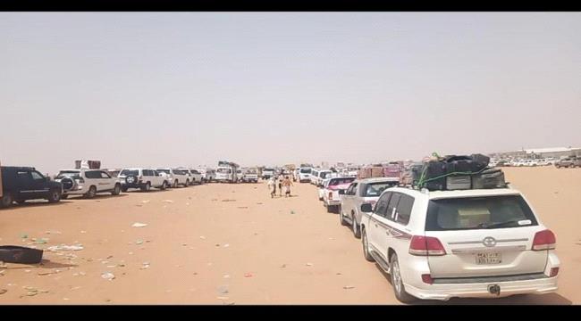 
                     بعد تكدسها لأيام.. دخول عشرات السيارات الخاصة إلى السعودية عبر منفذ الوديعة