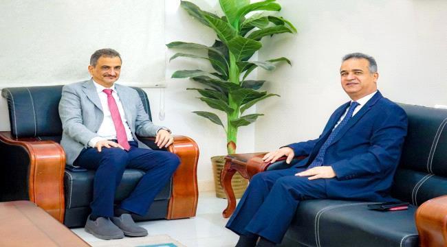 
                     لملس يلتقي السفير الليبي ويؤكد حرص السلطة المحلية على توفير بيئة عمل مناسبة للسفارات