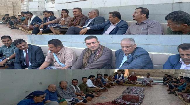
                     وجهاء وأبناء أبين يصدرون بيانا بشأن مداهمة منزل اللواء الحنشي في عدن 