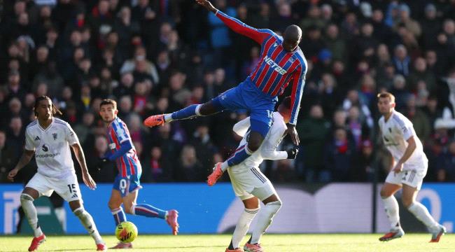 مانشستر يونايتد يقلب الطاولة ويُسقط بالاس في معقله