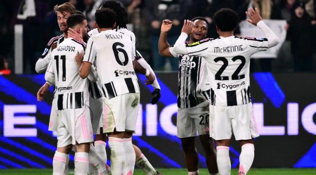 يوفنتوس يسقط روما.. ويشعل صراع المربع الذهبي بالكالتشيو