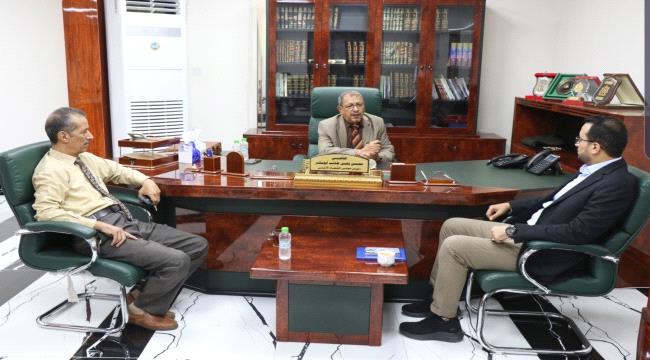 رئيس مجلس القضاء الأعلى يلتقي رئيس الهيئة العامة للأراضي والمساحة والت ...