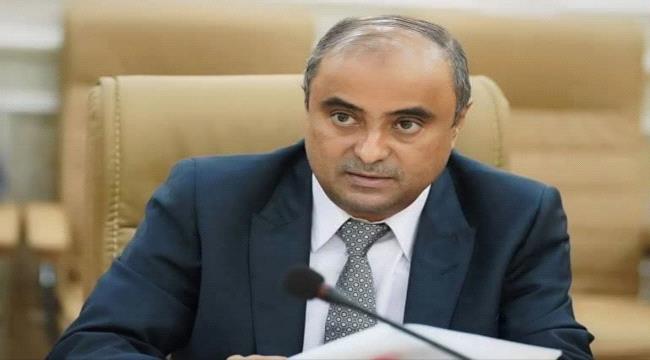 كاتب سياسي: بن بريك أقسم على الفشل أو شارك في اللعبة..وفي الحالتين الش ...
