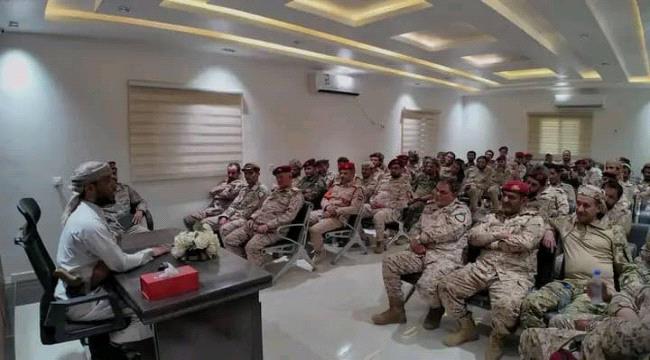 اللواء رداد الهاشمي يعقد لقاءً موسعًا مع قادة الألوية والكتائب في محور ...