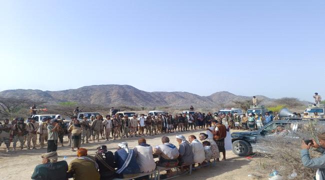 الشيخ مزاحم يعلن جاهزية المقاومة في المنطقة الوسطى بأبين لتأمين طريق ع ...