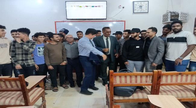 كلية اللغات والترجمة بجامعة عدن تُدشّن البرنامج الرابع لدورات اللغة ال ...