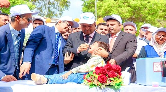 رئيس الوزراء يدشن الجولة الأولى من الحملة الوطنية الطارئة للتحصين ضد ش ...