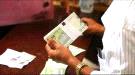 تدشين صرف مرتبات الجيش لشهر مايو عبر البنوك ...