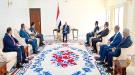 بعد توتر العلاقة.. لقاء مصالحة بين العليمي ومقاومة طارق.