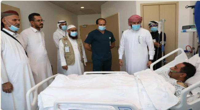 وكيل قطاع الحج والعمرة يطمئن على المرضى من الحجاج اليمنيين في مكة ...