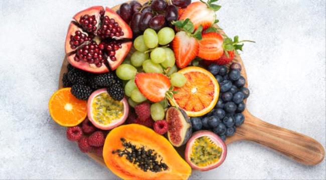 9 فواكه تناولها يوميًا لطرد السموم من الكبد والكلى ...