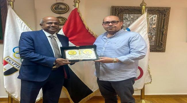 رئيس اللجنة الأولمبية المصرية يستقبل خالد الخليفي ويهنئه برئاسة الاتحا ...