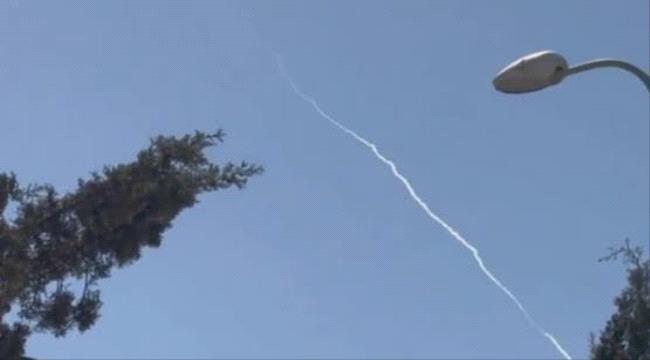دوي انفجارات وسط اسرائيل بعد اعتراض صاروخ أطلق من اليمن ...