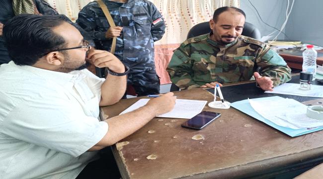 الناشط خالد القعشمي يلتقي مدير شرطة الممدارة العقيد جلال الصبيحي  ...