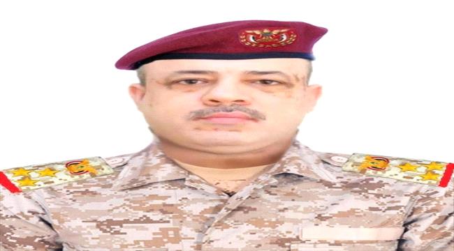 قائد اللواء 39 مدرع يعزّي اللواء حسين بن ناصر عتيق في وفاة والدته ...