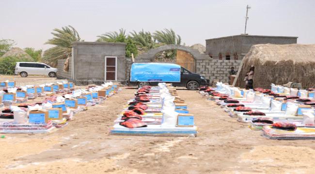 تعز.. الوصول الإنساني تقدم مساعدات إغاثية غذائية وايوائية لمتضرري السي ...