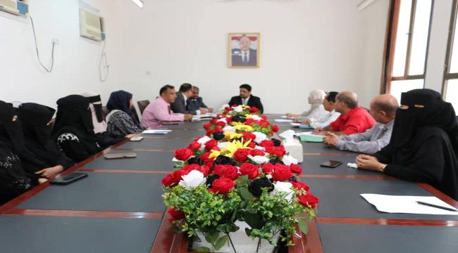 مناقشة التحديات وخطط التطوير لكليات المجتمع في اجتماع برئاسة وزير التع ...