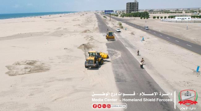درع الوطن ترفع خطر الكثبان عن طريق عدن – أبين ...