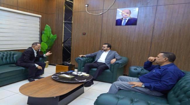 وزير الخدمة المدنية يوجّه باستكمال إجراءات صرف معاشات العائدين المشمول ...