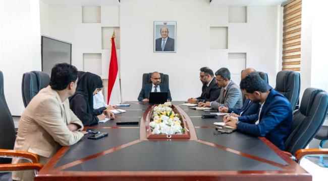 وزير الاتصالات يناقش مع الفريق الاقتصادي خطط تطوير القطاع وتعزيز التحول الرقمي في إطار التعافي الاقتصادي