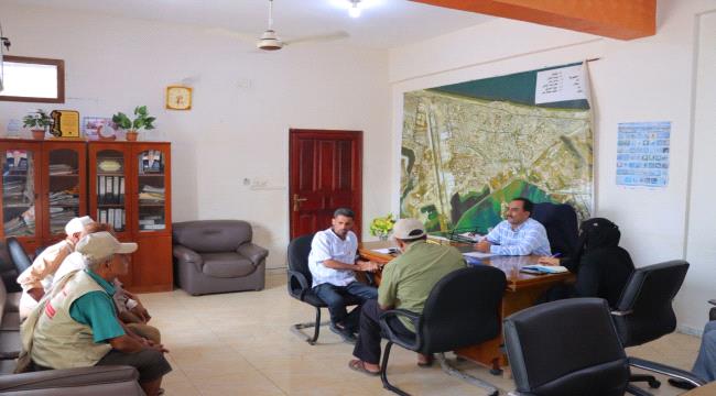 مدير عام خور مكسر يوجه بتكثيف حملات الرقابة على الأسعار ومحاسبة المخال ...