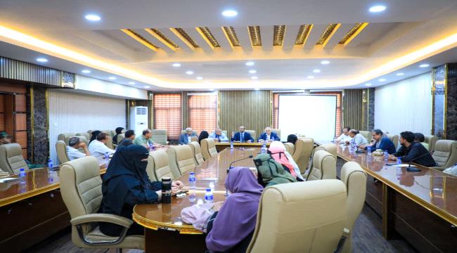 عين على أحياء عدن.. رفع مستوى اليقظة الأمنية بحضور قيادات اللجان المجتمعية