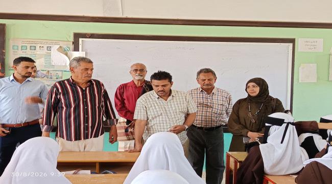 وسام معاوية و حياة عبدالله يدشنان العام الدراسي الجديد في الشيخ عثمان