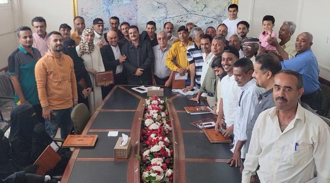 تكريم كوكبة من الموظفين بمكتب الأشغال العامة والطرق في مديرية المنصورة 