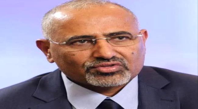 عمرو البيض يوضح أسباب غياب عيدروس الزبيدي عن الأنظار