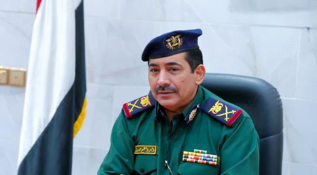 وزير الداخلية اليمني يعزي نظيره القطري في وفاة اللواء الأنصاري 