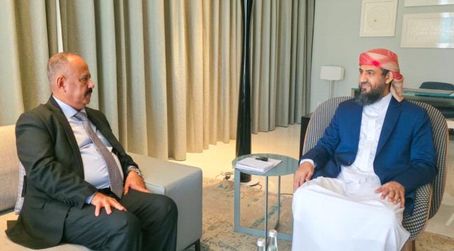 أبو زرعة المحرمي يشيد بالدعم السعودي المتواصل لقطاعي النقل والطيران