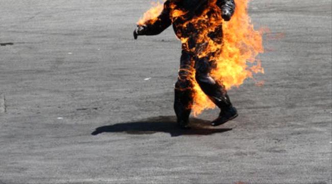 مزاح ينقلب مأساة .. مراهقون يحرقون صديقهم