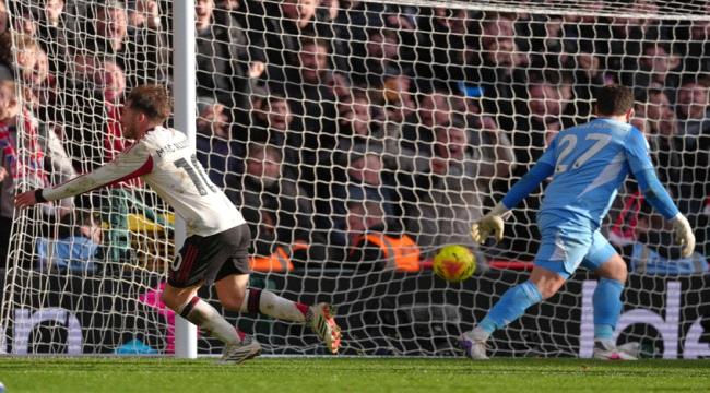 ليفربول يقتنص فوزا ثمينا أمام نوتنغهام بهدف 