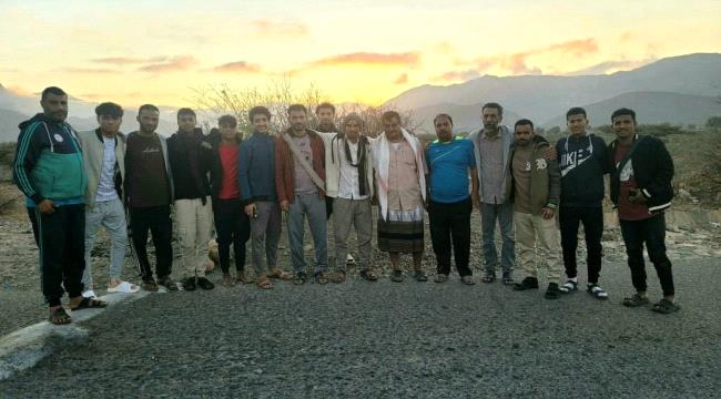 الهدار حفيظ يودع بعثة نادي شباب البيضاء عقب تأهلهم لدوري الأولى عن تجم ...