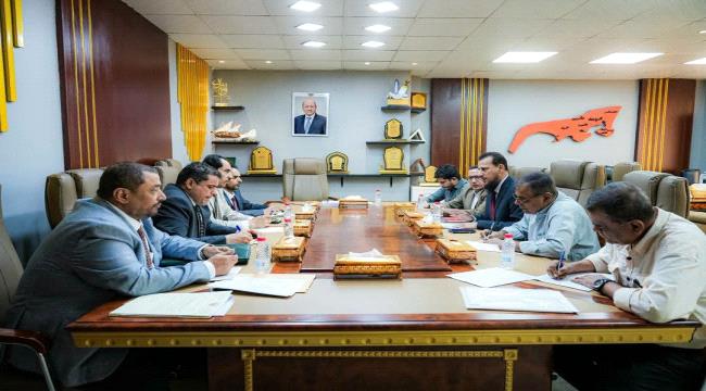 شيخ و البكري يناقشان سُبل تعزيز القطاع الرياضي والشبابي في العاصمة عدن ...