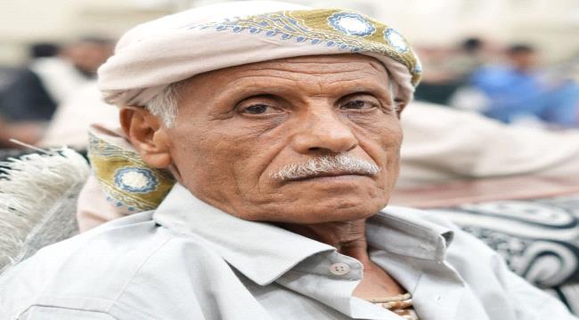 جواس يعزي الزميل الصحفي راجح العمري في وفاة والده