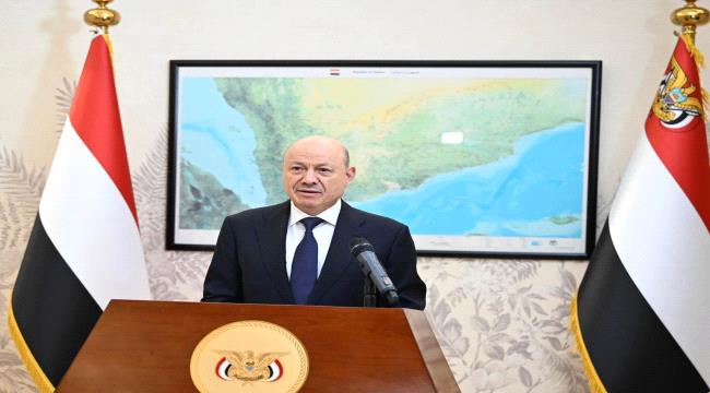 رئيس مجلس القيادة يدعو إلى التحام وطني شامل بمعركة استعادة مؤسسات الدو ...