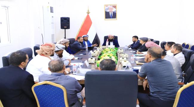وزير الأوقاف والإرشاد يترأس اجتماع مجلس الوزارة ويؤكد أهمية مساندة معركة استعادة الدولة