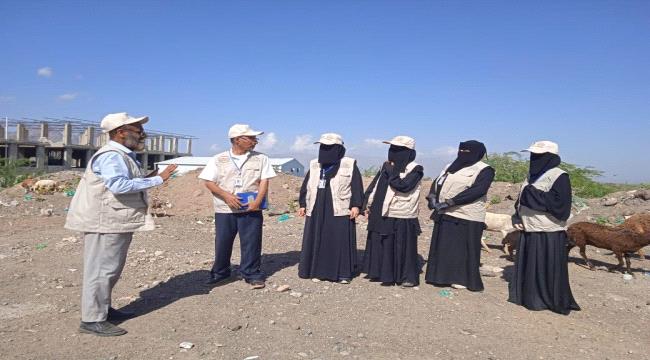 باحثات الإحصاء يطرقن أبواب الأسر في مخيم غول محيسن بالضالع ضمن  الجولة ...