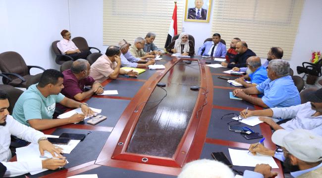 اجتماع بعدن يناقش تفعيل الدورة الرقابية وتعزيز كفاءة الضبط القضائي ...